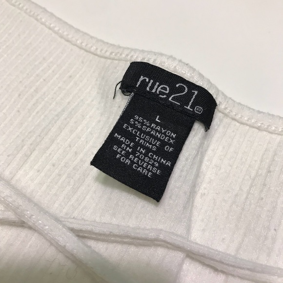 [Rue21] Lace-Up Crop Top - Picture 4 of 7